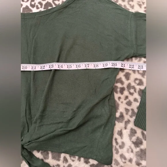 Abercrombie & Fitch Soft Wide Neck Tie Front Top in Green Size Medium - Picture 14 of 16